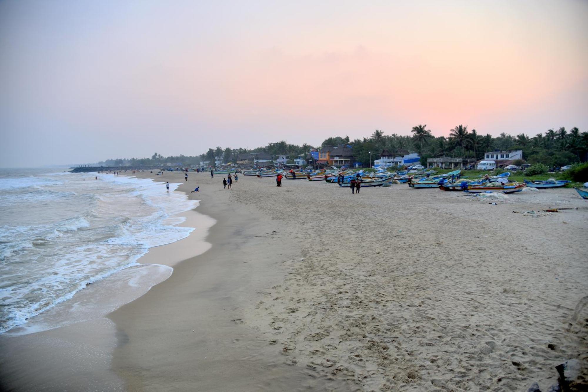 Serenity Sands Beach Resort Pondicherry Exterior foto