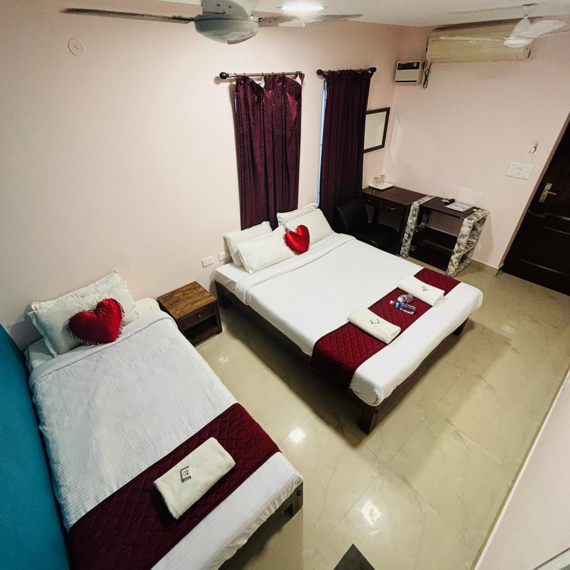 Serenity Sands Beach Resort Pondicherry Exterior foto
